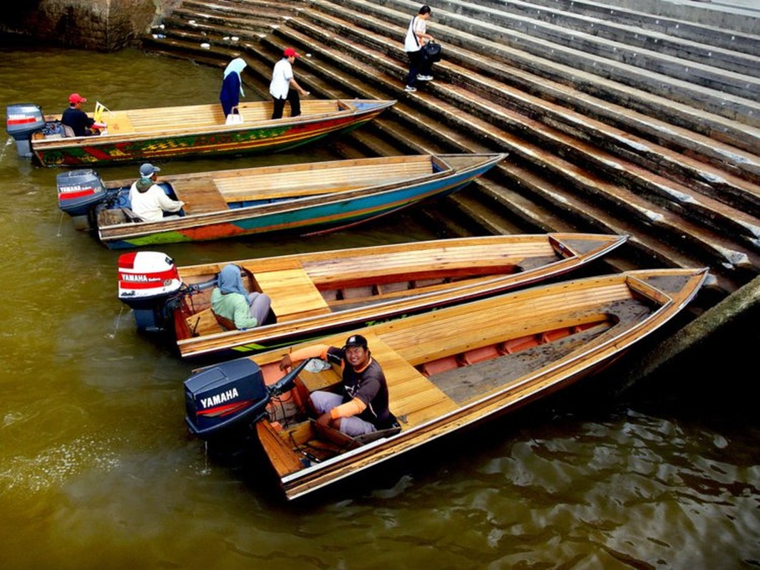 To mo cuoc song trong “ngoi lang noi” ky la o Brunei-Hinh-7