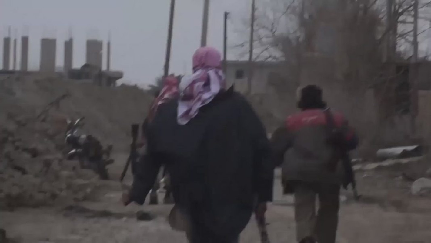 Quan doi Syria giao tranh ac liet voi khung bo tren chien truong Hama-Idlib-Hinh-8