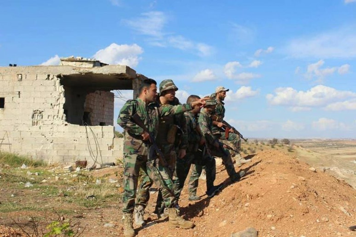 Quan doi Syria khai hoa, khung bo ton that nang tai vung dem Idlib-Hinh-6