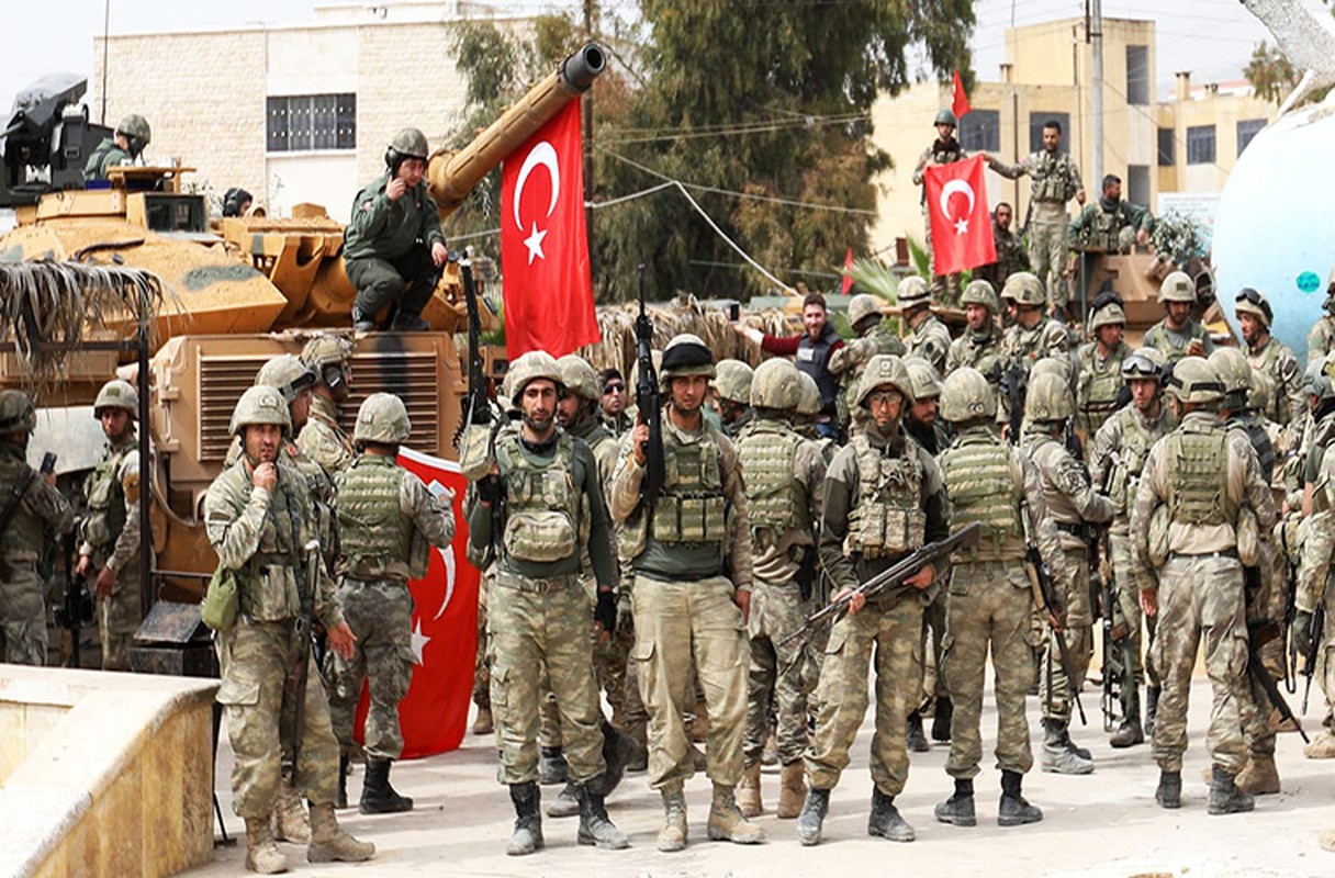 My vua rut quan khoi Syria, Ankara lien “dong thu” voi nguoi Kurd-Hinh-2