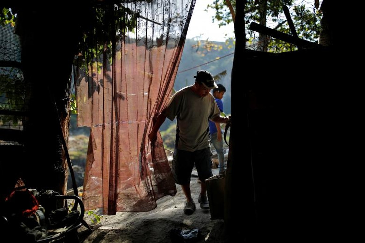Nhoi long canh muu sinh trong bai rac lon nhat Guatemala-Hinh-14