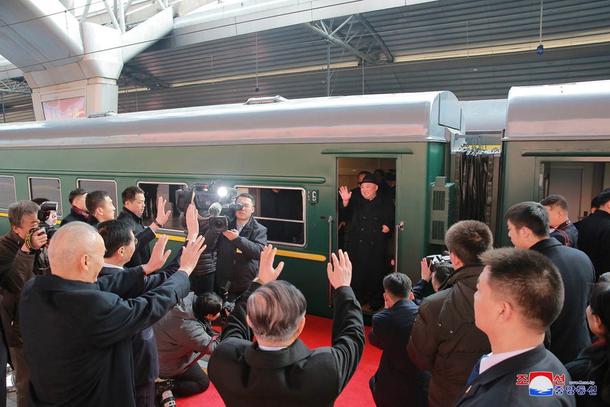 Ong Kim Jong-un se mat 60 gio neu di tau hoa den Ha Noi-Hinh-3