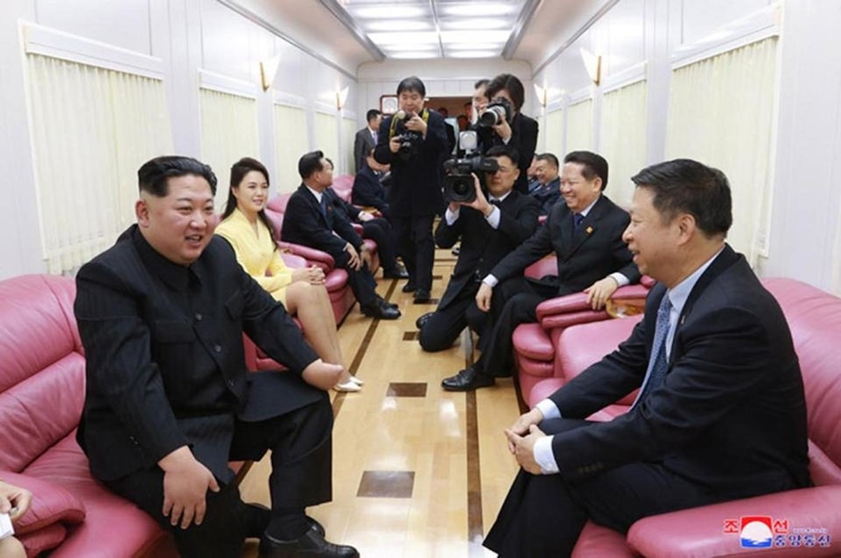 Ong Kim Jong-un se mat 60 gio neu di tau hoa den Ha Noi-Hinh-4