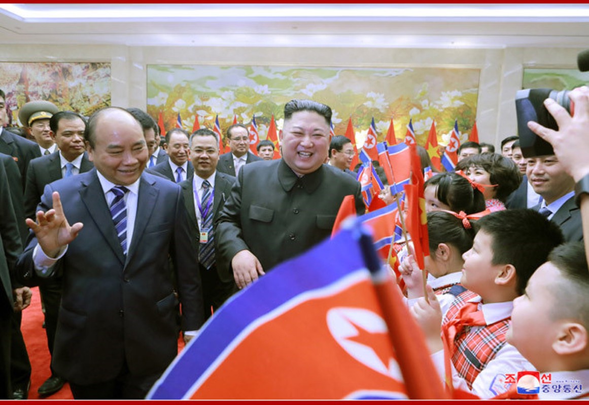 Chuyen tham Viet Nam cua Chu tich Kim Jong-un qua goc may KCNA-Hinh-6