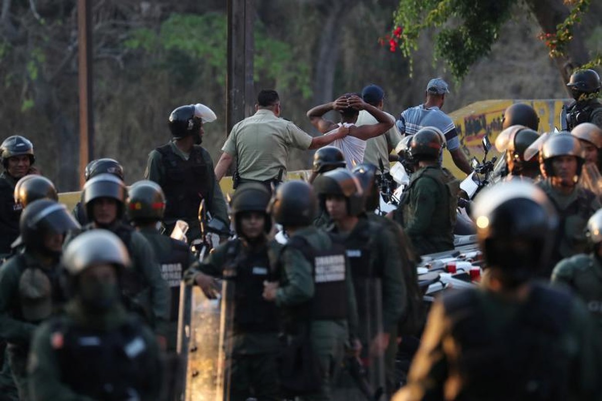 Dan Venezuela tuyet vong cuop pha cua hang giua cuoc khung hoang dien-Hinh-9