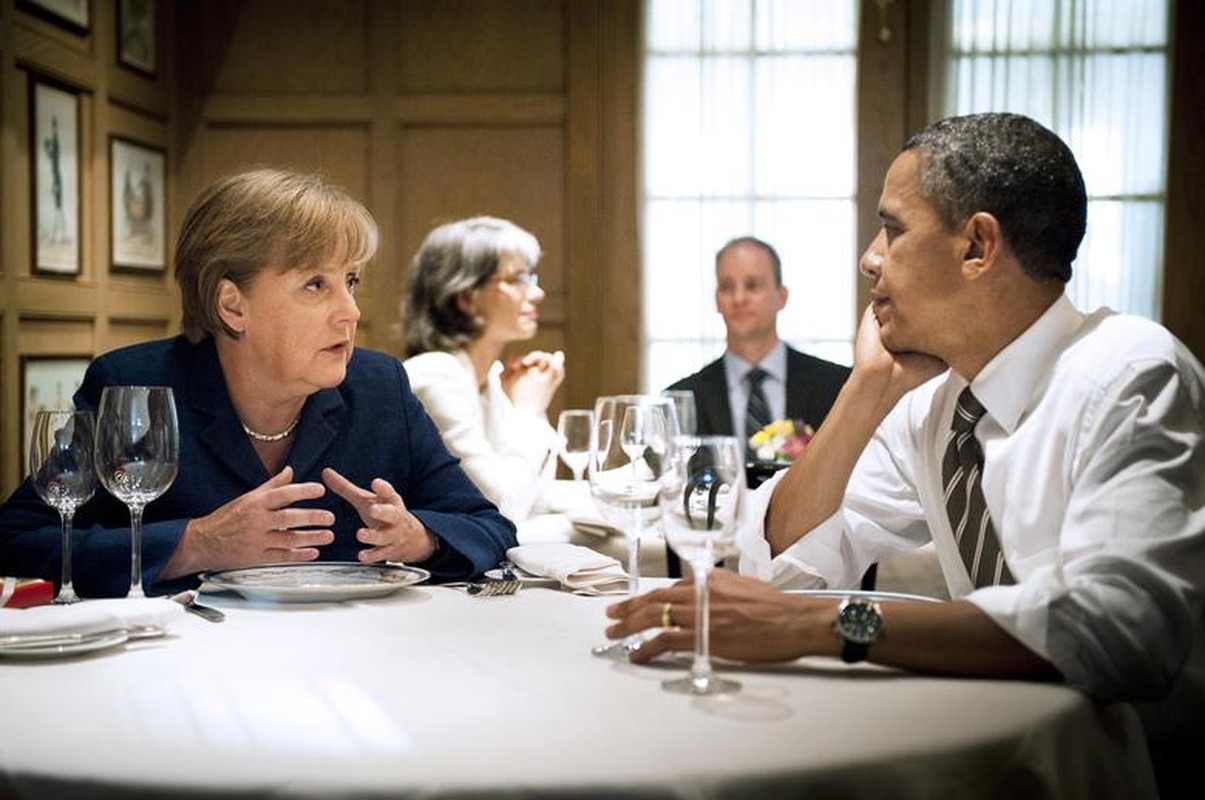 Nguong mo tinh ban cua cuu Tong thong Obama va Thu tuong Merkel-Hinh-12