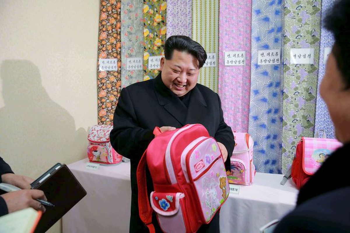 Chu tich Trieu Tien Kim Jong-un dich than thi sat cac nha may-Hinh-15