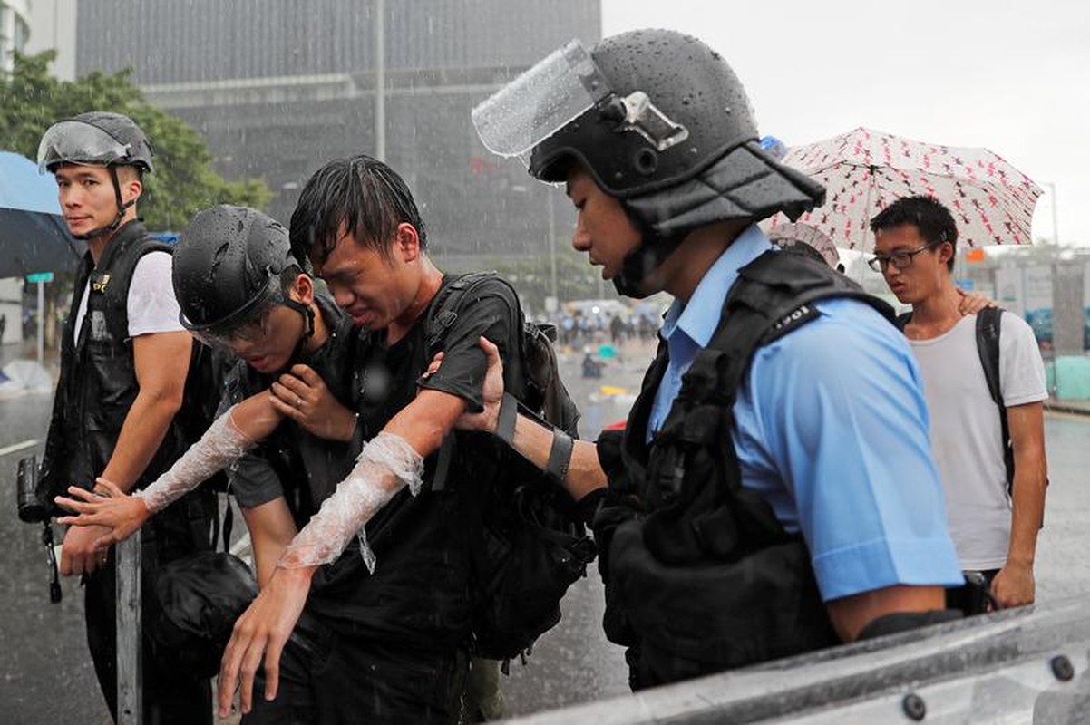 Canh tuong tan hoang sau cuoc bieu tinh bao luc o Hong Kong-Hinh-11