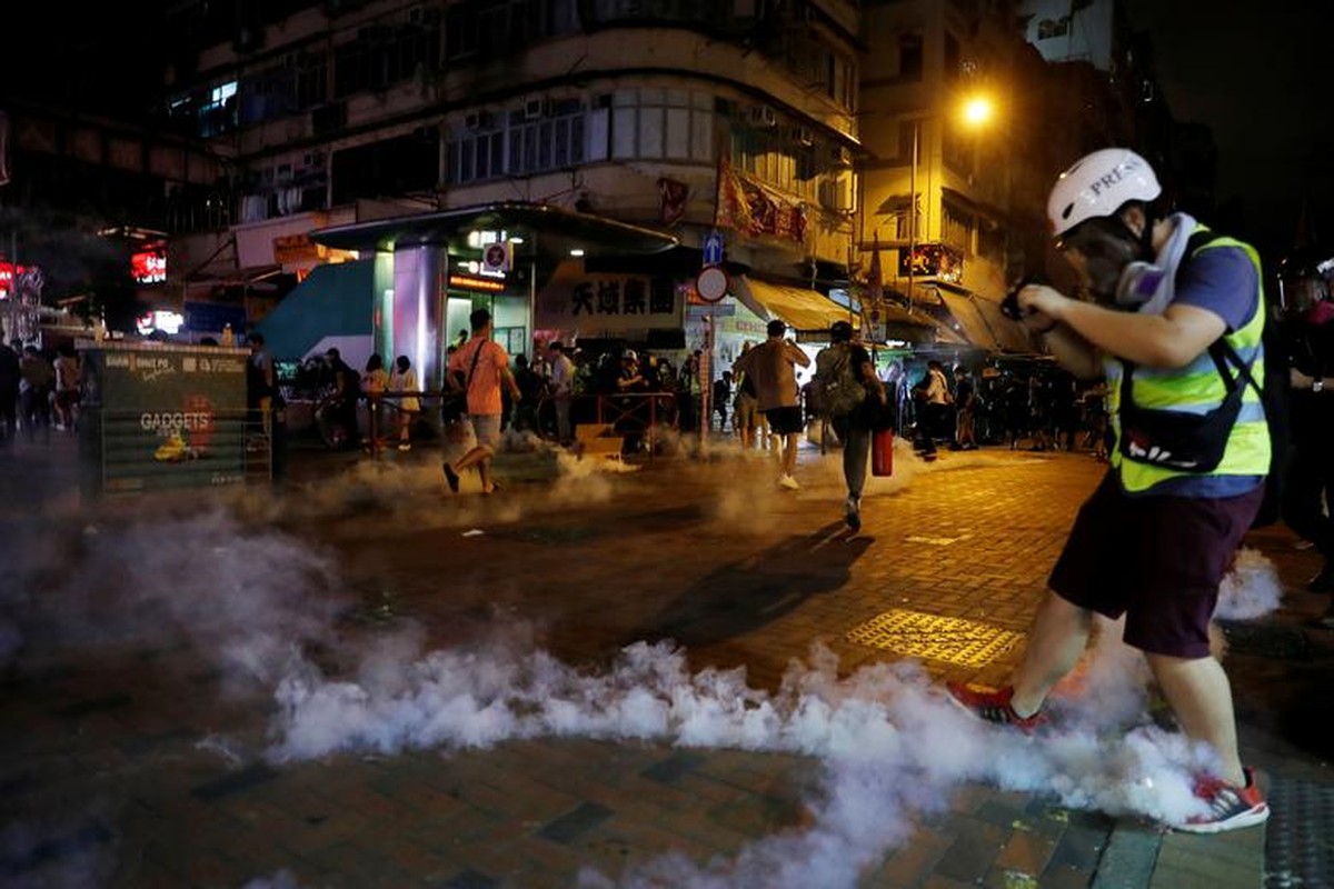 Duong pho Hong Kong van chim trong hoi cay va bao luc-Hinh-11