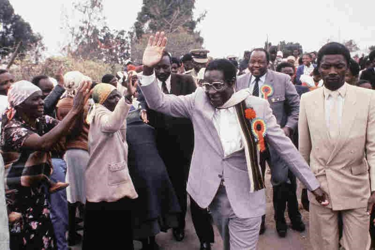 Cuu Tong thong Mugabe: Tu anh hung dan toc den nha doc tai-Hinh-4