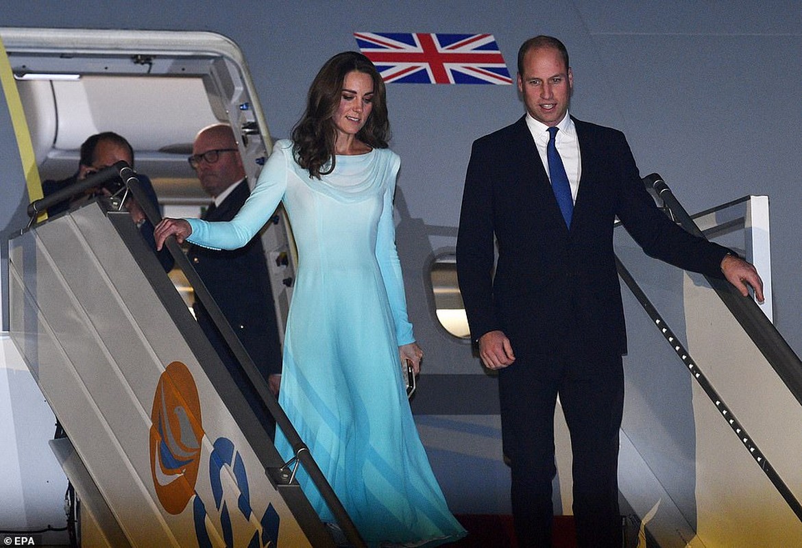 Ve dep rang ro cua Cong nuong Kate Middleton khi tham Pakistan-Hinh-4