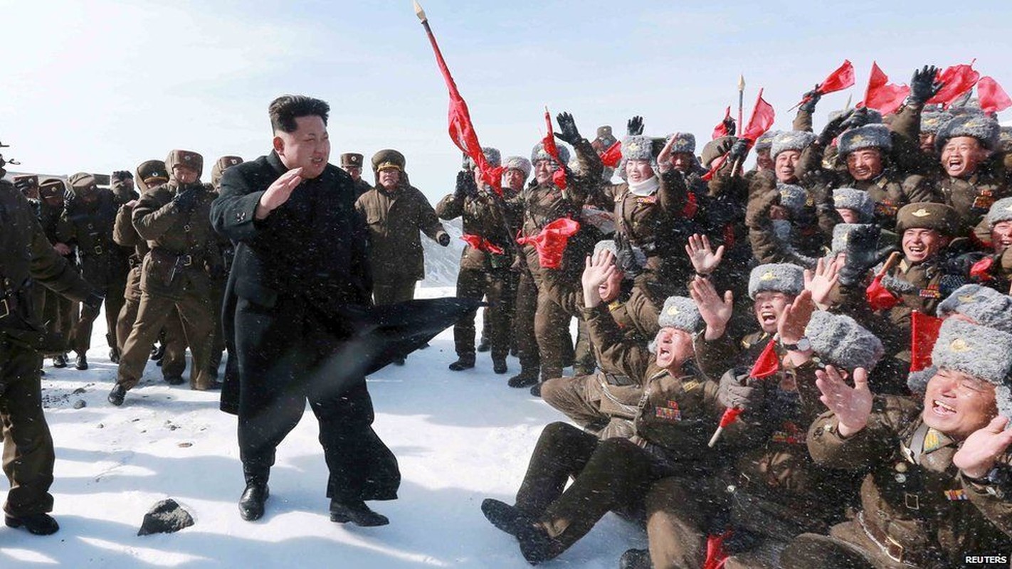 Dang sau viec ong Kim Jong Un cuoi bach ma len nui thieng-Hinh-10