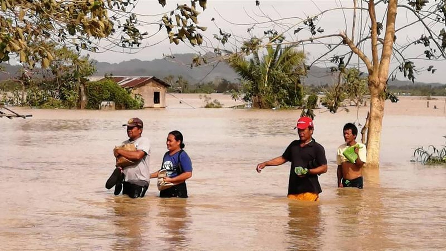 Toan canh bao Phanfone can quet, Philippines tan hoang dip Giang sinh-Hinh-2