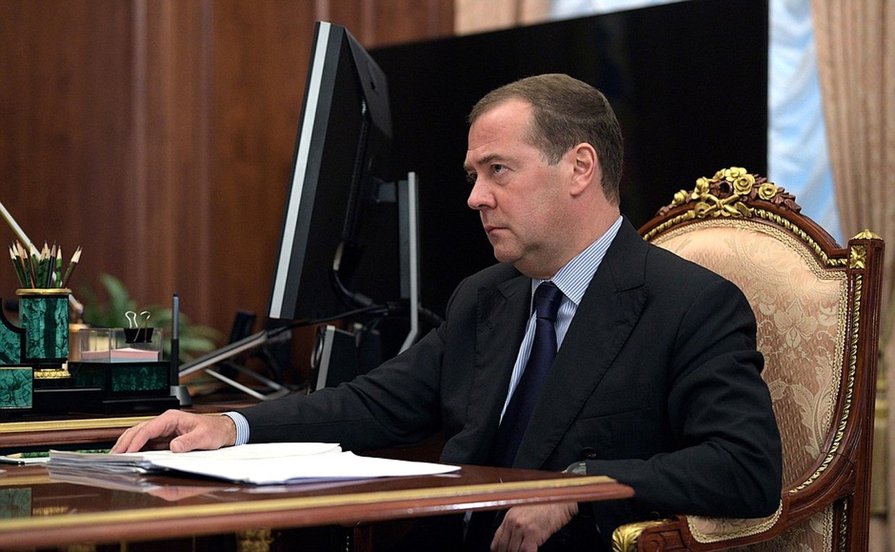 Cuu Thu tuong Nga Medvedev tung buoc len dinh cao quyen luc nhu the nao?-Hinh-11