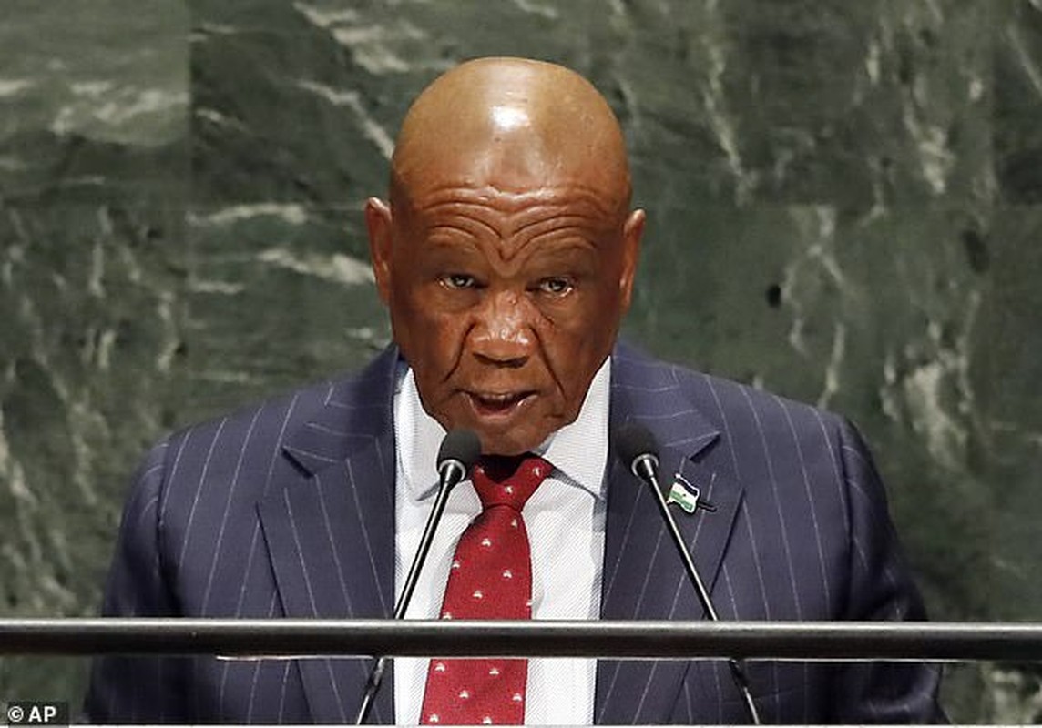 Chan dung De nhat phu nhan Lesotho bi truy to vi giet vo cu cua chong-Hinh-7