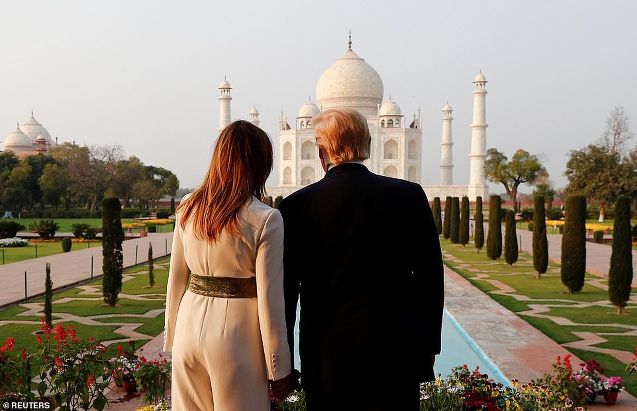 Tham den Taj Mahal noi tieng An Do, vo chong Tong thong Trump co hanh dong gay sot-Hinh-3