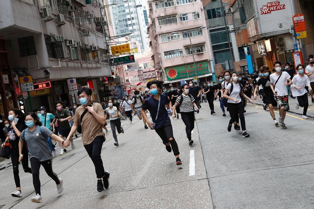 Toan canh bieu tinh o Hong Kong phan doi du luat an ninh moi