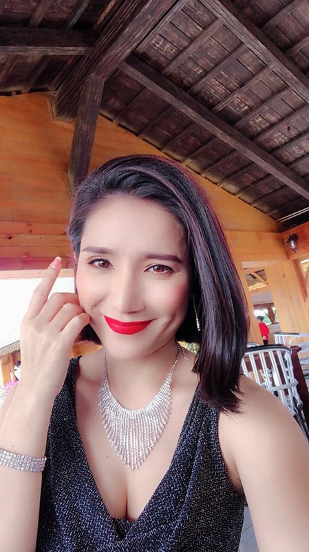 Midu va hot girl giang vien la 