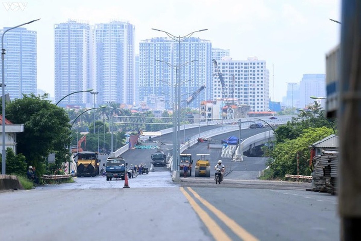 Toan canh dai cong truong sua chua cau Thang Long, Ha Noi-Hinh-11