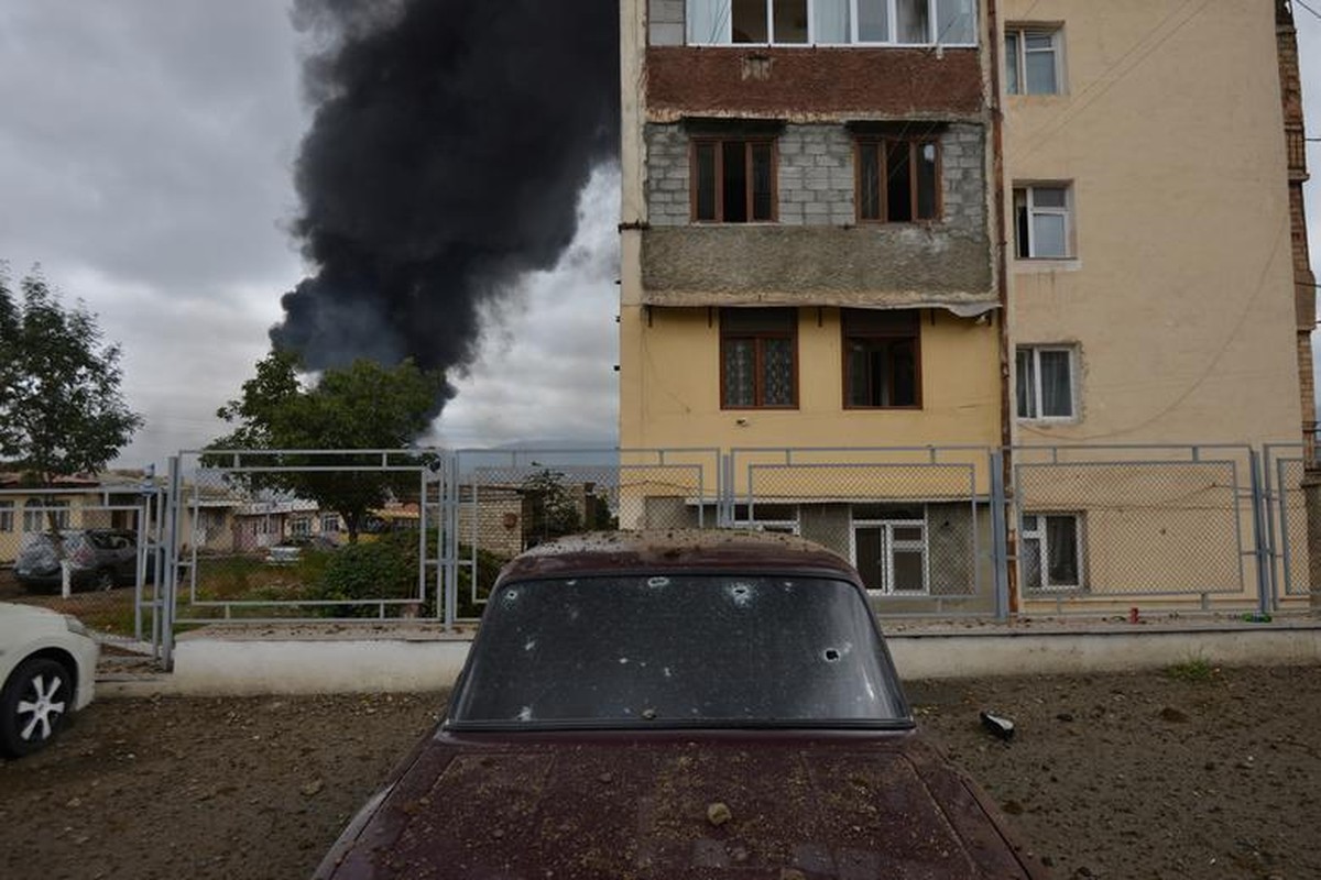 Ben trong khu vuc Nagorno-Karabakh giua xung dot Azerbaijan - Armenia-Hinh-3