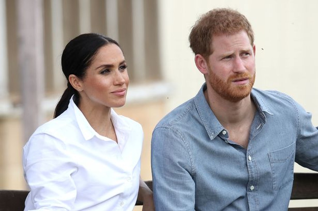 Xich mich trong Hoang gia Anh: Chi em dau Kate-Meghan 