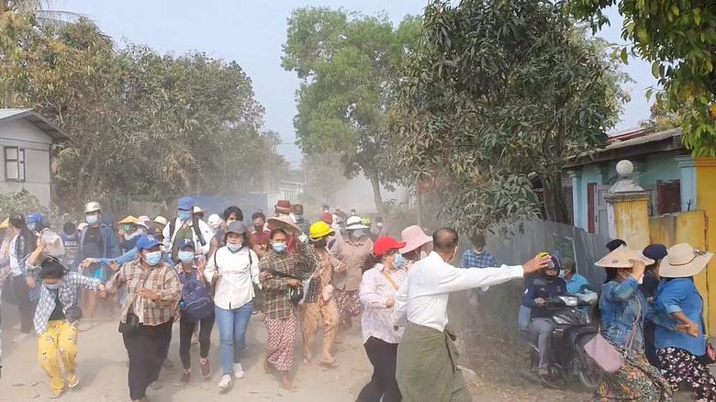 Bieu tinh o Myanmar: Them nhieu nguoi thiet mang-Hinh-2