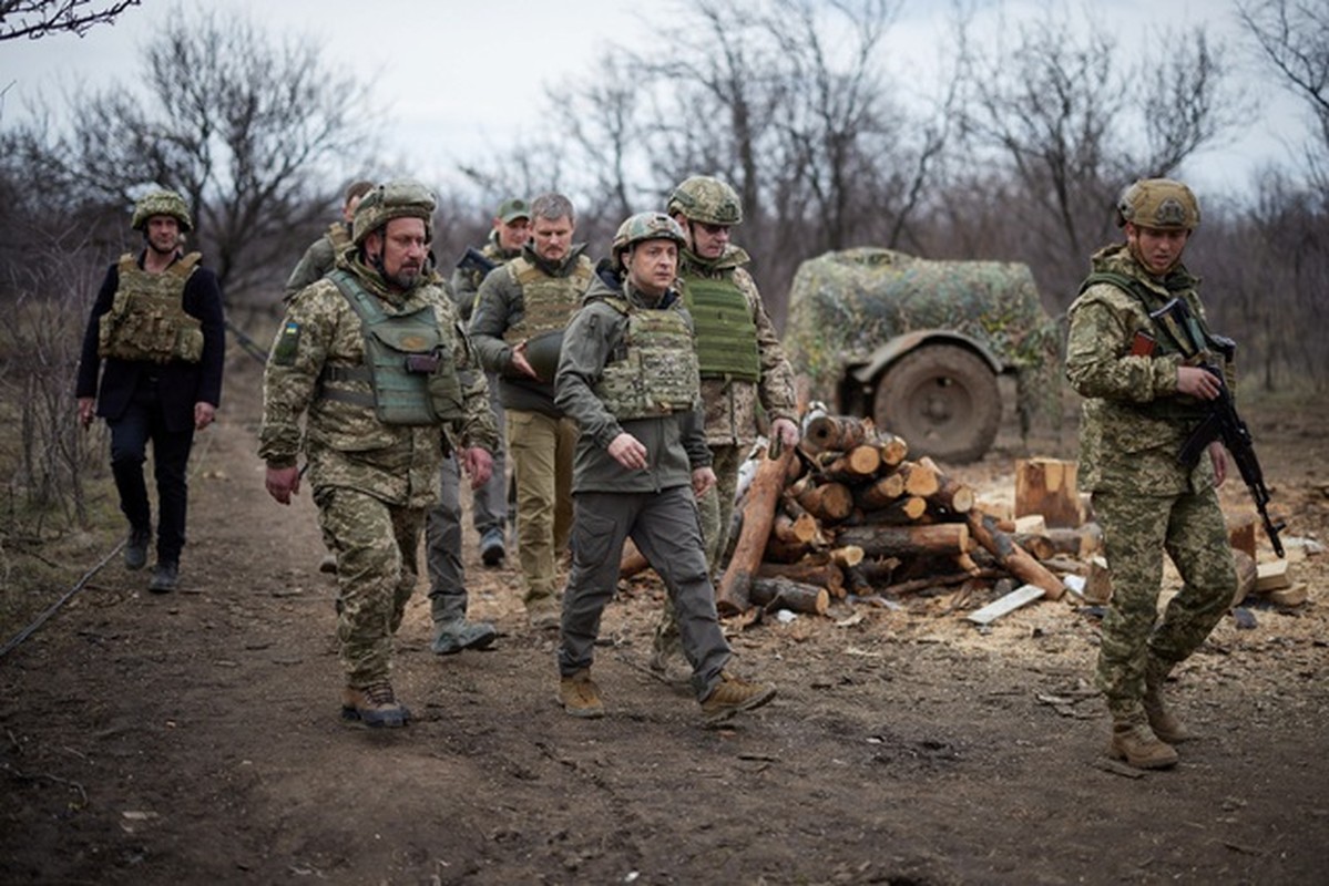 Cang thang mien Dong Ukraine leo thang: Tong thong Zelensky co dong thai bat ngo-Hinh-8