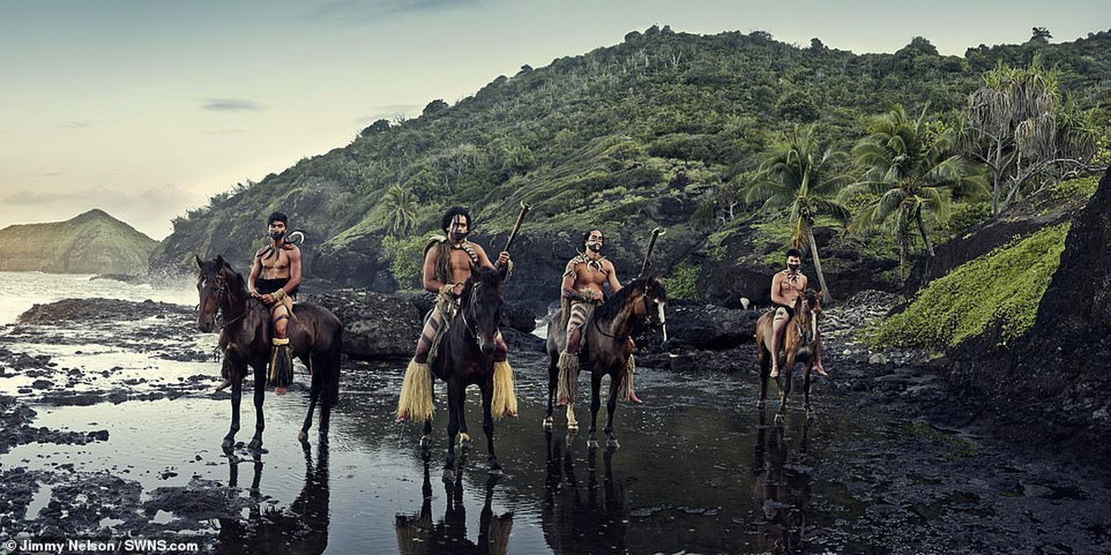 View - 	Kinh ngạc cuộc sống bộ tộc tách biệt nhất thế giới