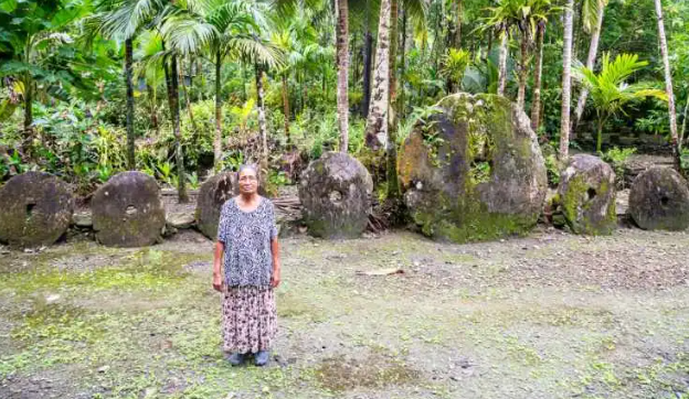 Ngo ngang noi nguoi dan dung “tang da khong lo” lam tien te