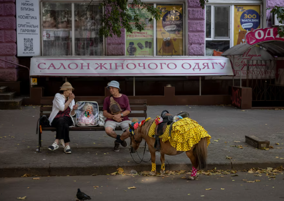 Can canh cuoc song nguoi dan Ukraine o thanh pho Mykolaiv-Hinh-8