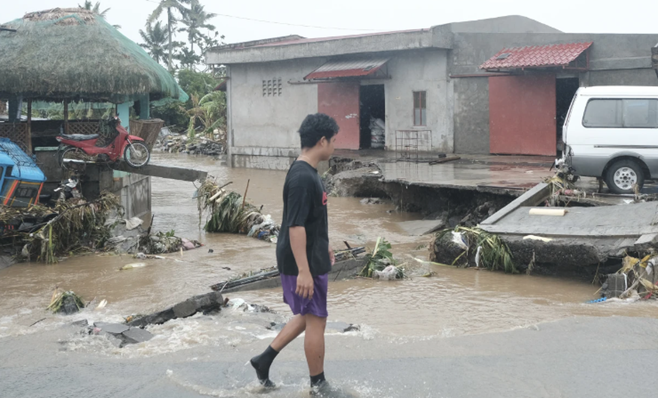 Toan canh bao Trami tan pha Philippines, gay ngap lut nghiem trong-Hinh-7