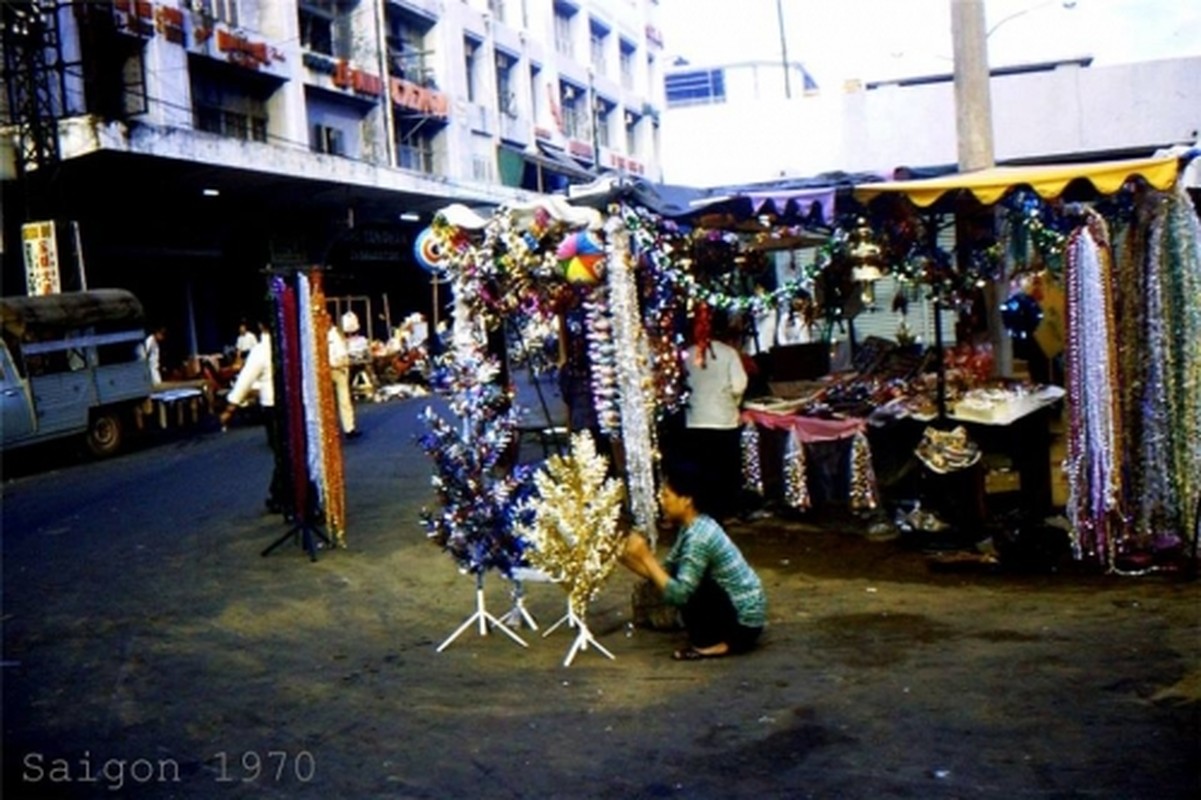 Anh cuc doc ve Giang sinh Sai Gon truoc 1975-Hinh-12