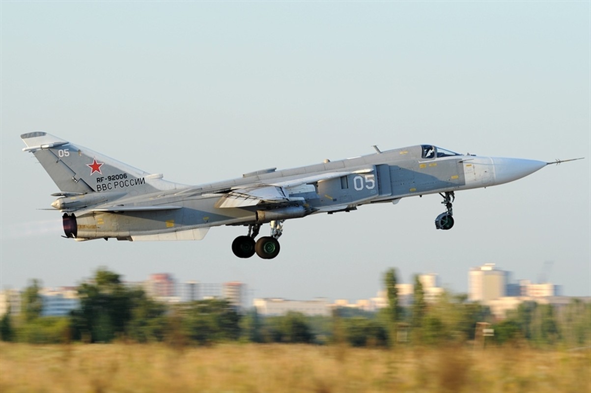 Vi sao may bay Su-24 Nga mang bom ngu lai danh chinh xac?-Hinh-4
