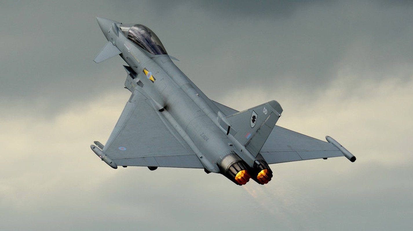 Ghe so suc manh tiem kich “cuong phong” Eurofighter Typhoon-Hinh-2