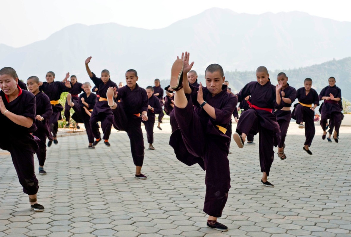 La lung huan luyen ni co thanh “tuyet dinh kung fu