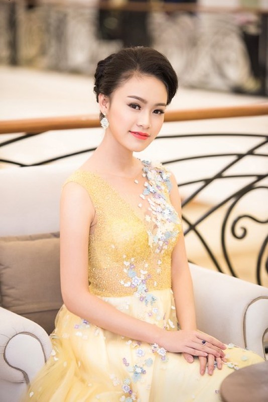 Kinh ngac su lot xac ve phong cach cua nguoi dep Ngoc Van-Hinh-7