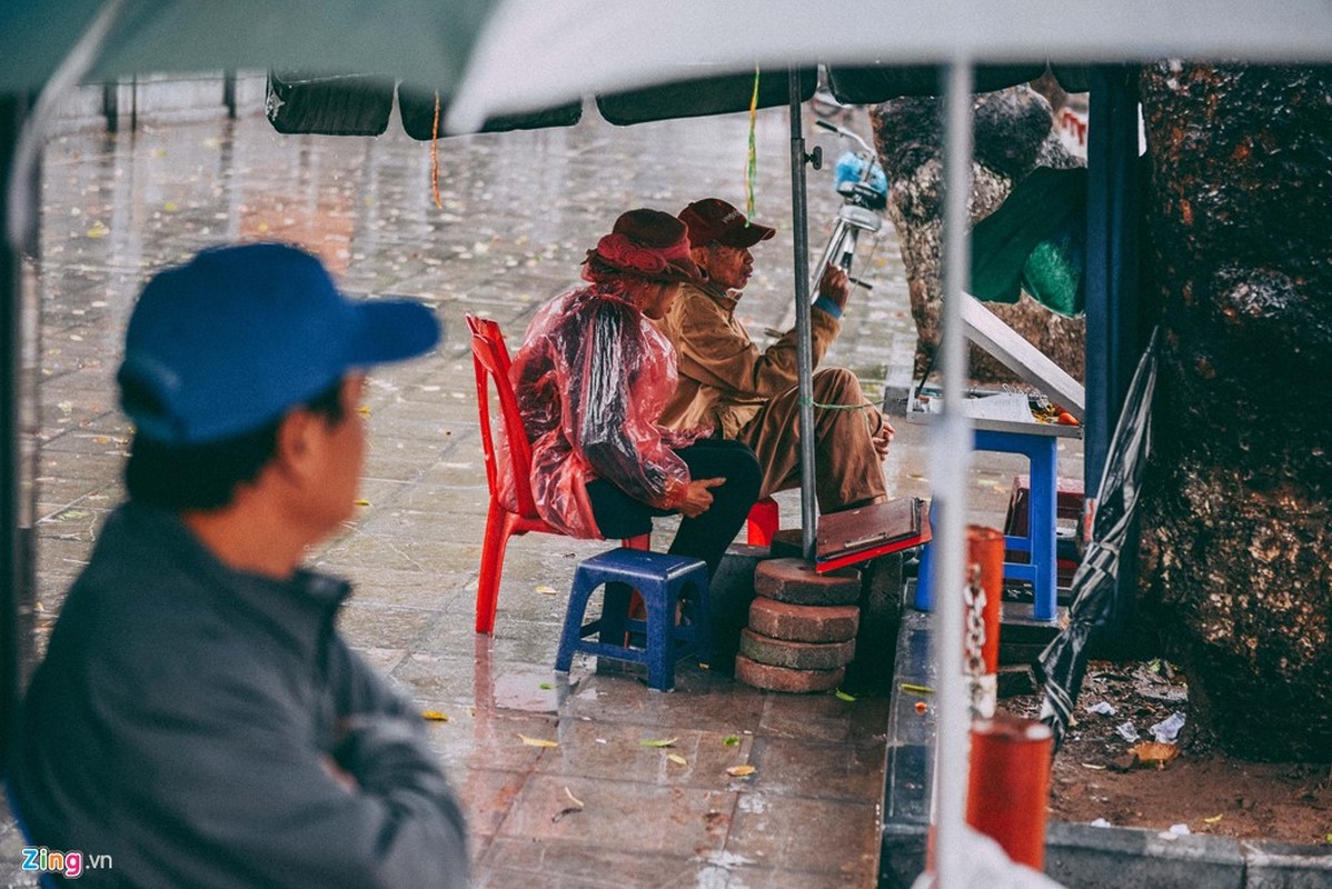 Chum anh: Nhung canh doi muu sinh trong mua lanh Ha Noi-Hinh-4