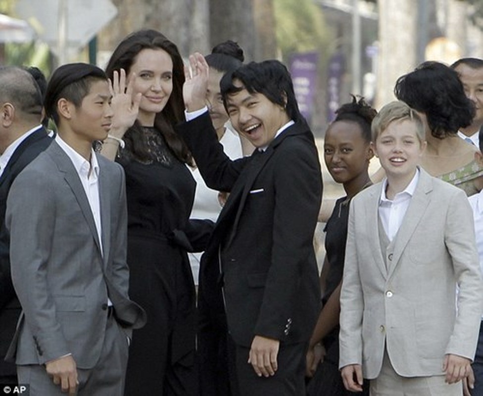 Angelina Jolie rang ngoi sau 5 thang de don ly hon Brad Pitt-Hinh-2