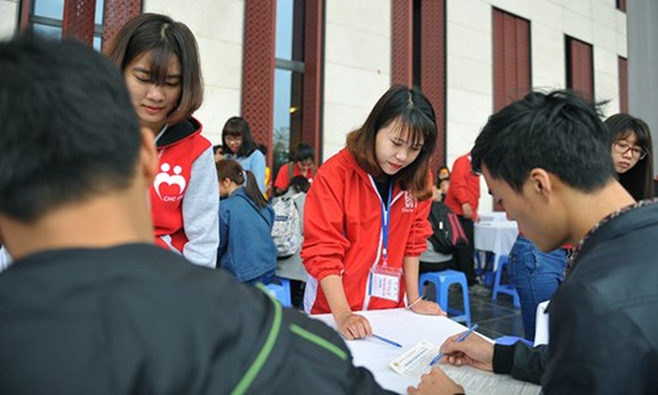 Nhung bong hong tinh nguyen tai le hoi hien mau-Hinh-2