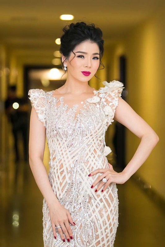 “Nu hoang Bolero” Le Quyen - dai gia ngam cua showbiz Viet-Hinh-14