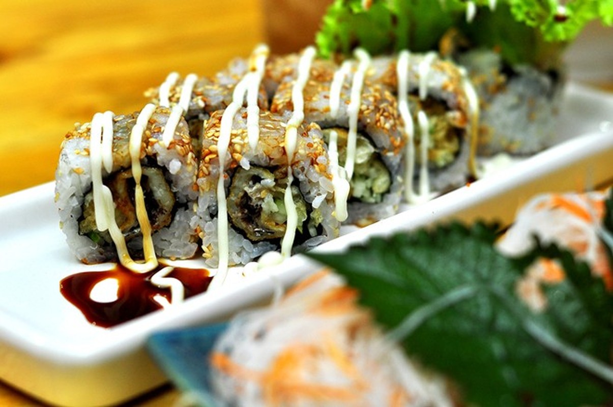 An sushi phong cach duong pho no ne chi voi 100k/nguoi-Hinh-5