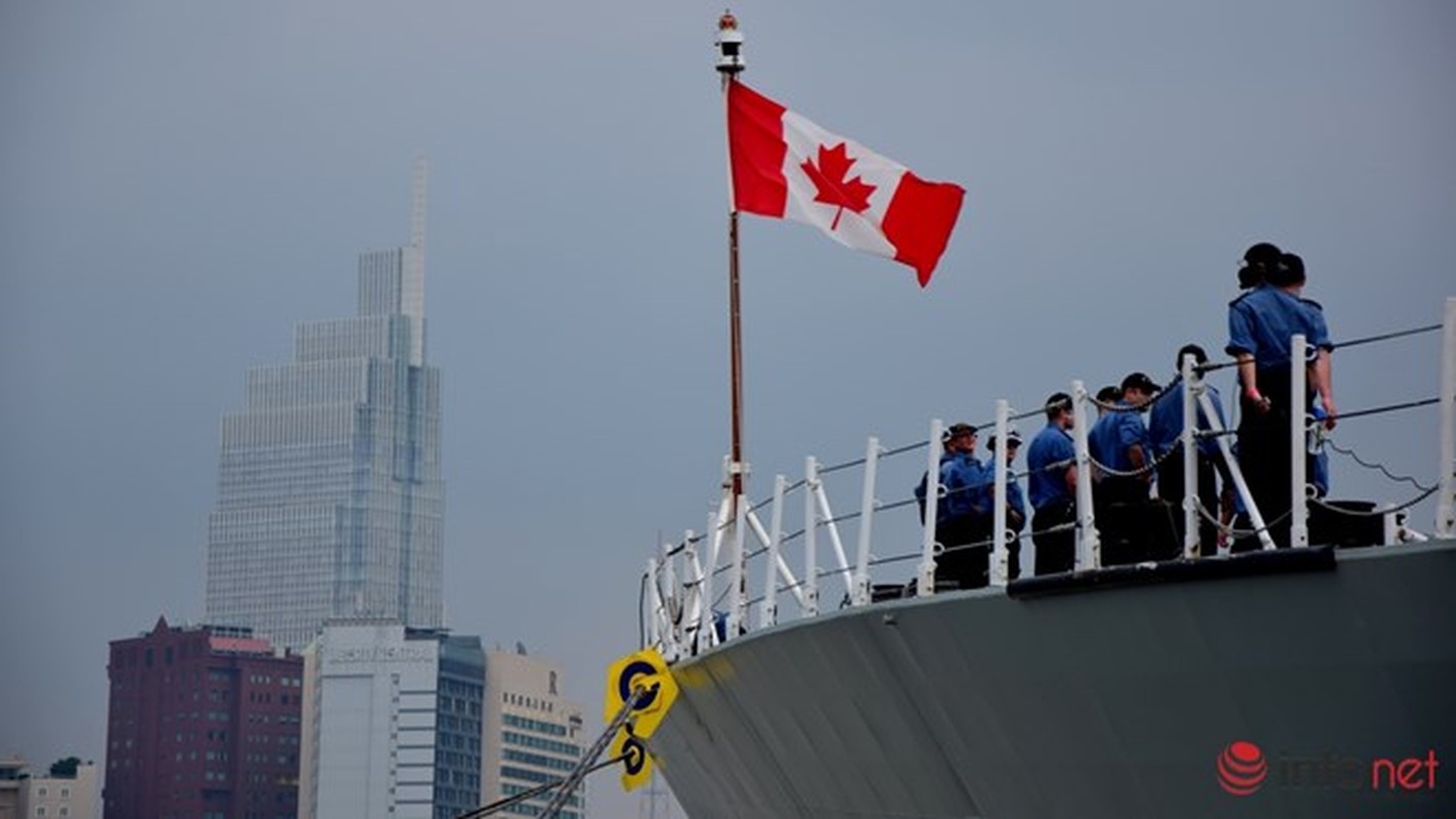 Tham tau chien Canada tren song Sai Gon-Hinh-6