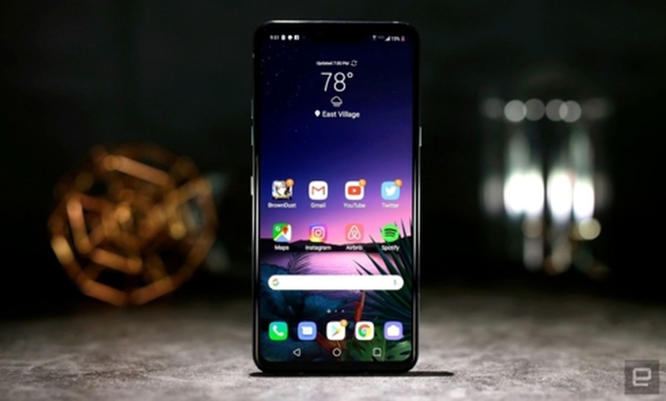 Danh gia LG G8 ThinQ: Su lang phi khong can thiet?