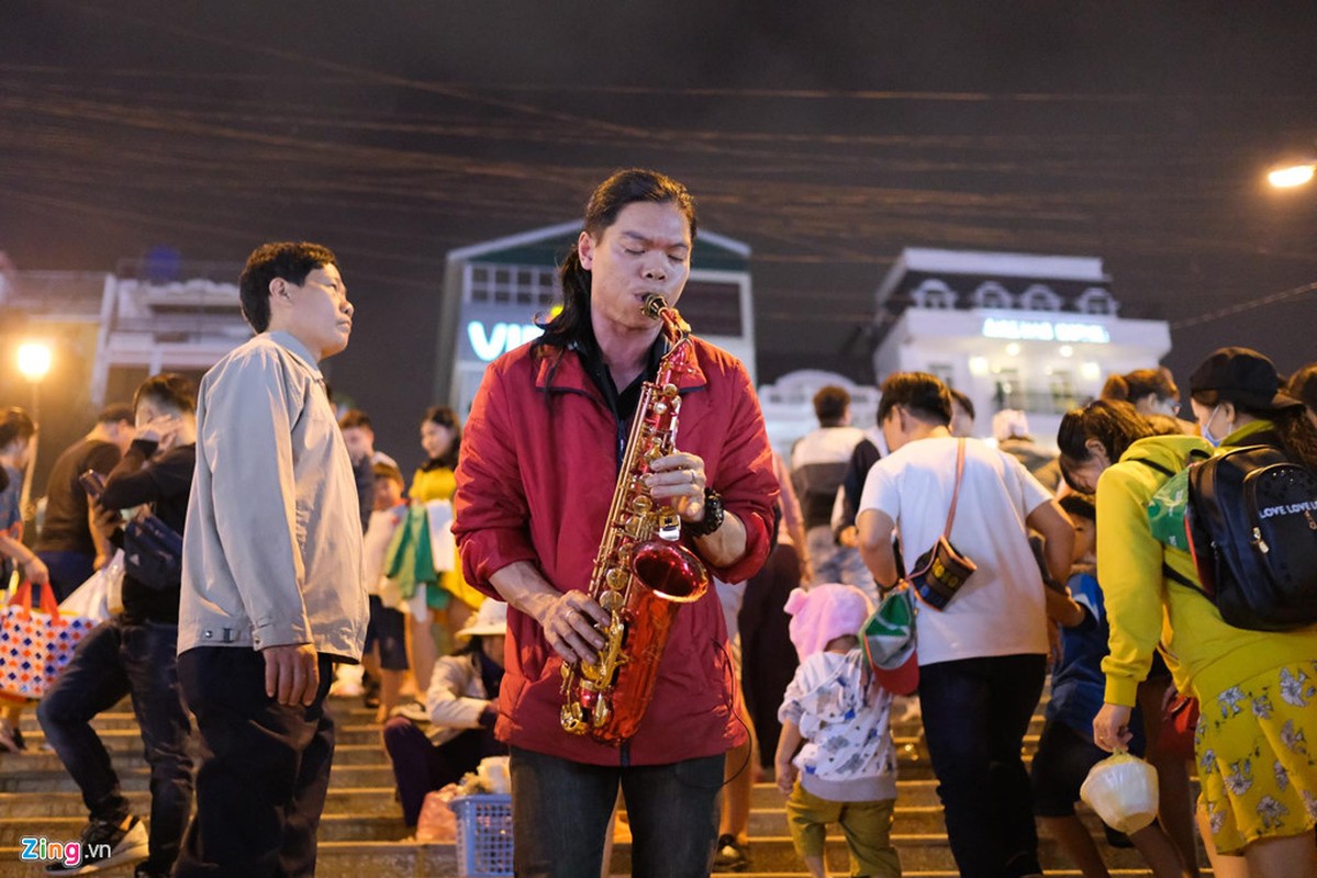 Ngat tho canh “nguoi ngam nguoi” o cac diem den noi tieng cua Da Lat-Hinh-12