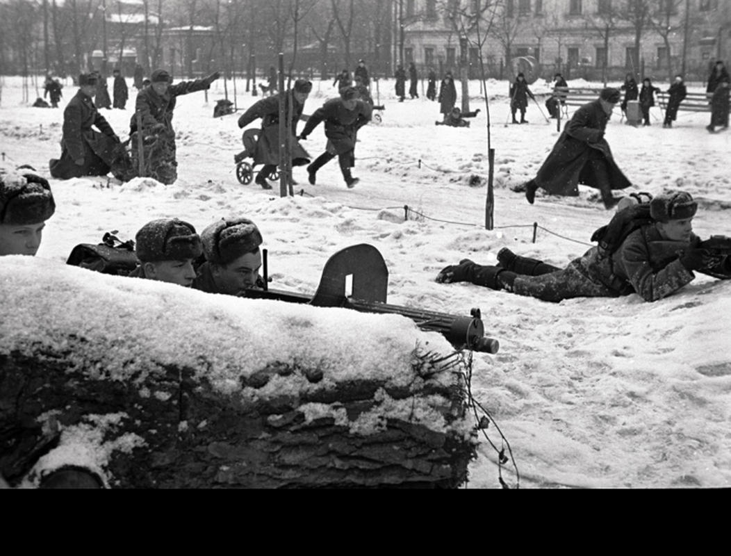 Tran chien Moscow 1941: Khuc bi trang cua dan toc Xo viet anh hung-Hinh-6