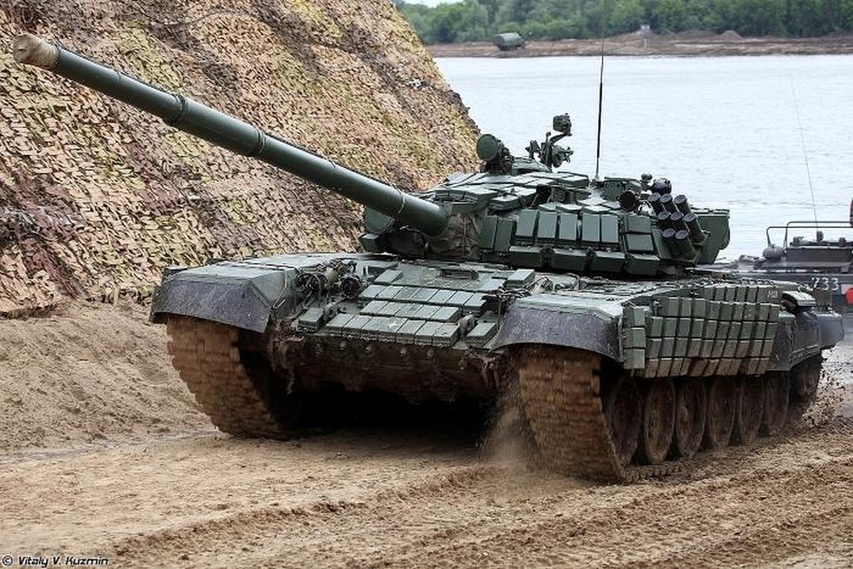 Soi ky suc manh xe tang chu luc T-72B1MS “Dai bang trang” cua Lao-Hinh-13
