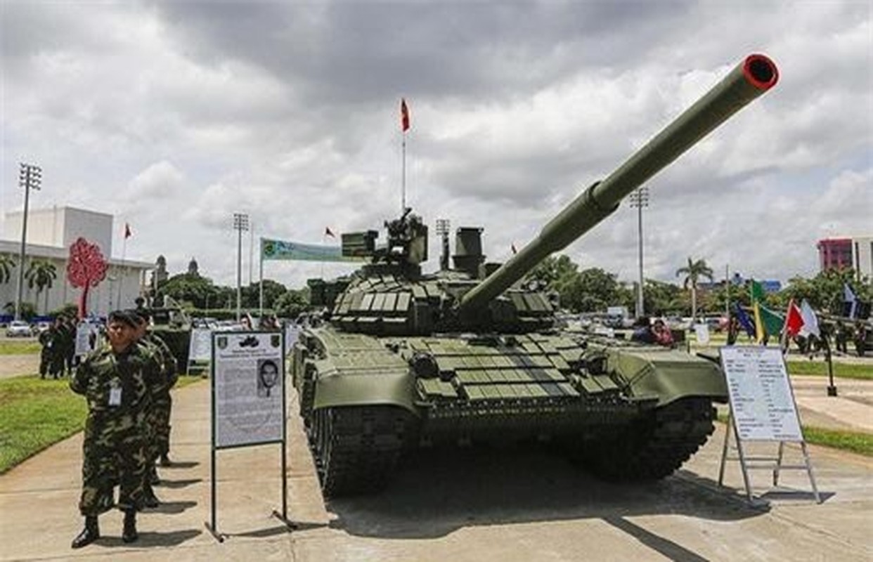 Soi ky suc manh xe tang chu luc T-72B1MS “Dai bang trang” cua Lao-Hinh-3