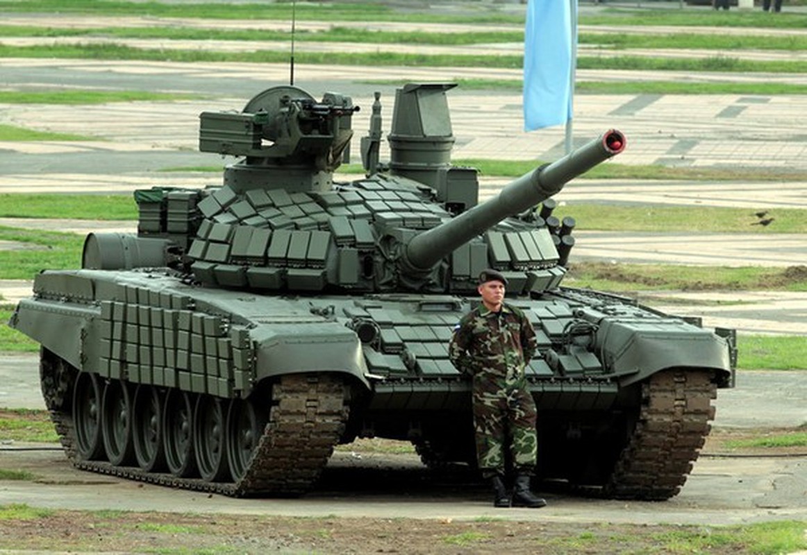 Soi ky suc manh xe tang chu luc T-72B1MS “Dai bang trang” cua Lao-Hinh-6