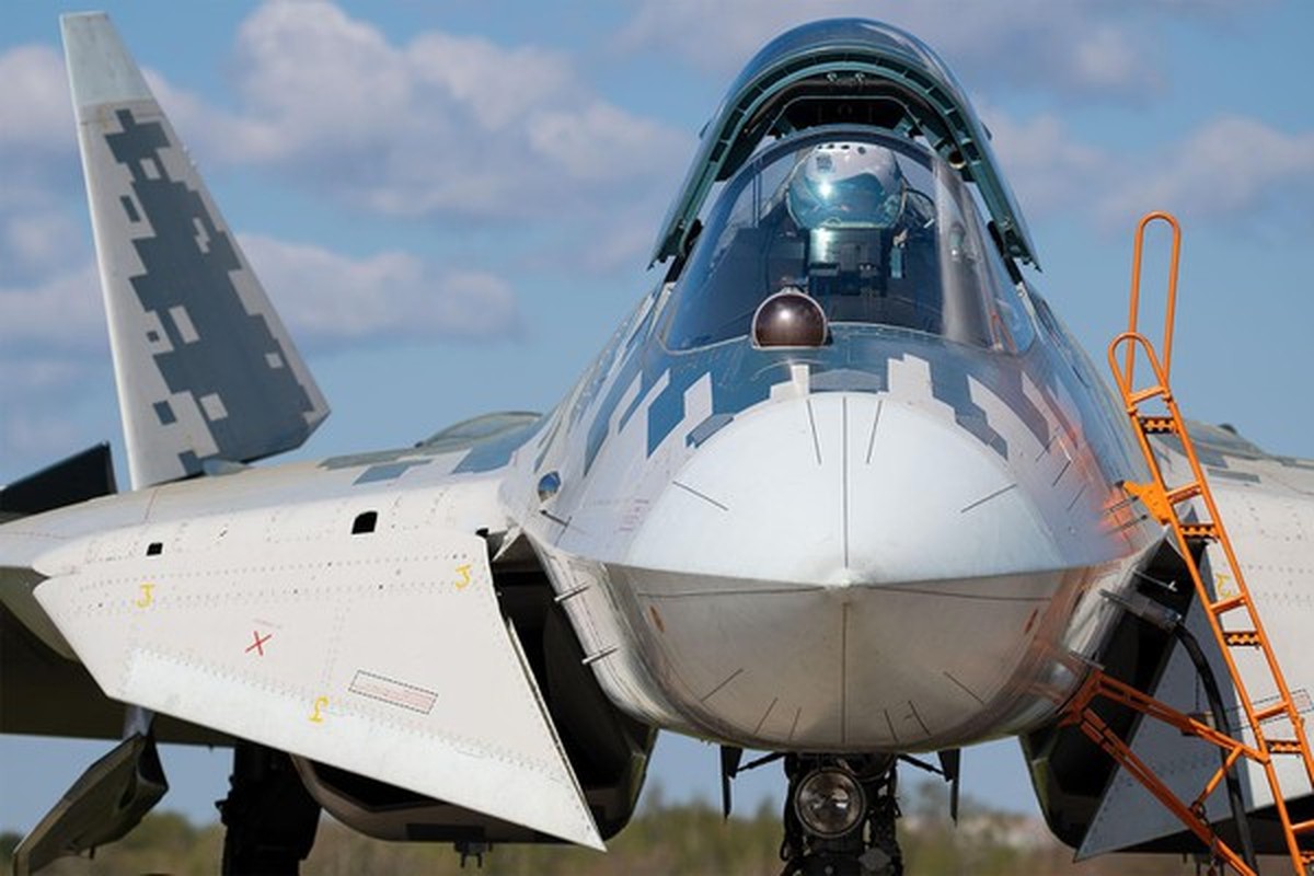 Sau khi lo hen, Nga lai tiep tuc hua trang bi Su-57 so luong lon-Hinh-3