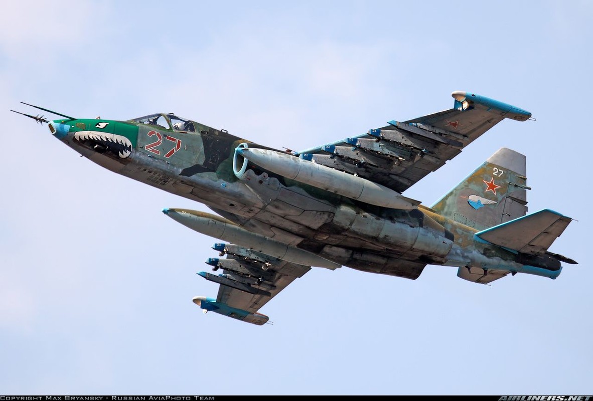 Chi voi 2 chiec Su-25, Nga ap dao hoan toan mot top F-22 My?-Hinh-12